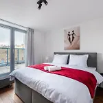 Premiumn Penthouse With Terrace In Prague