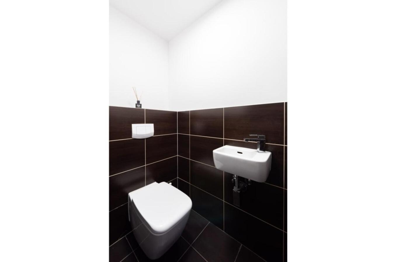 Apartamento Premiumn Penthouse With Terrace In Praga