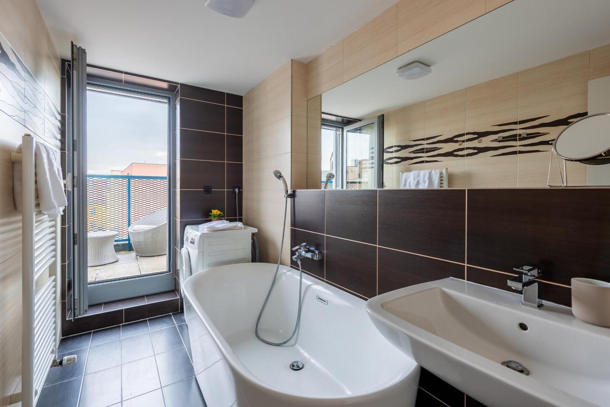 Premiumn Penthouse With Terrace In * Praga